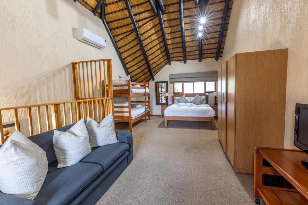 Legend Safaris 257A - In Kruger Park Lodge Хейзивью Экстерьер фото