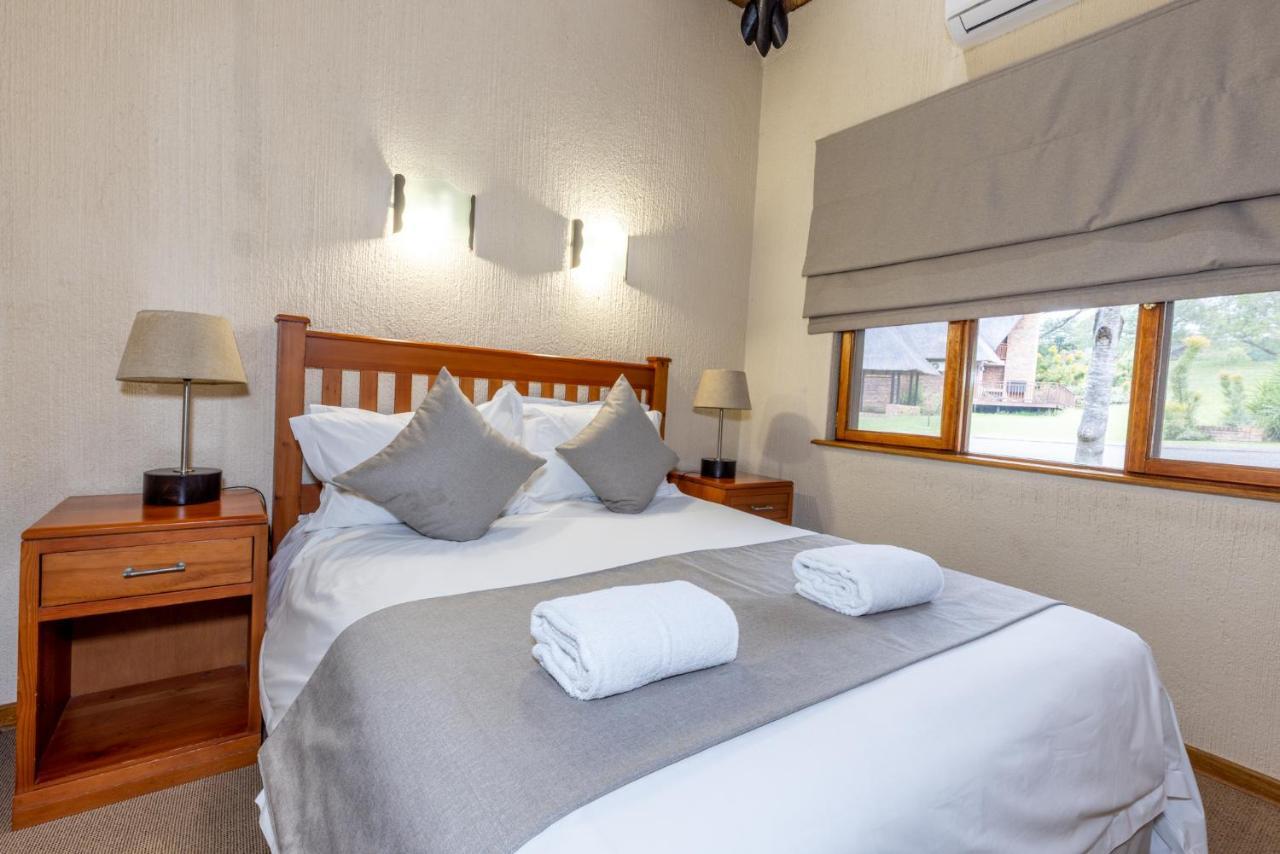 Legend Safaris 257A - In Kruger Park Lodge Хейзивью Экстерьер фото